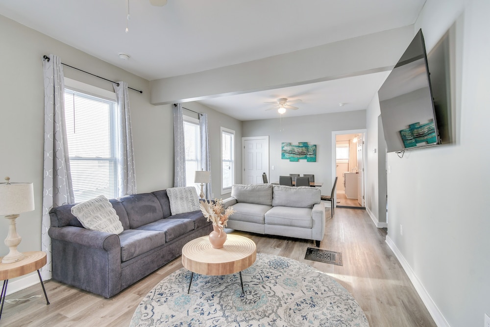2 Mi To Dtwn Syracuse Gem W Screened Porch 21240090 — Syracuse
