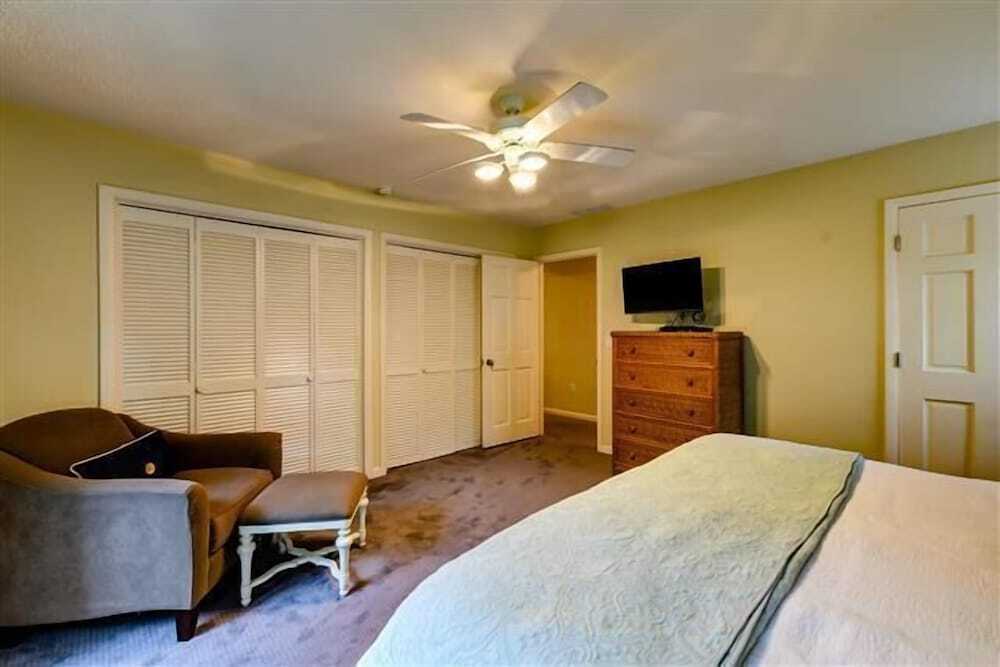 9 Pine Court at The Sea Pines Resort - photo 3