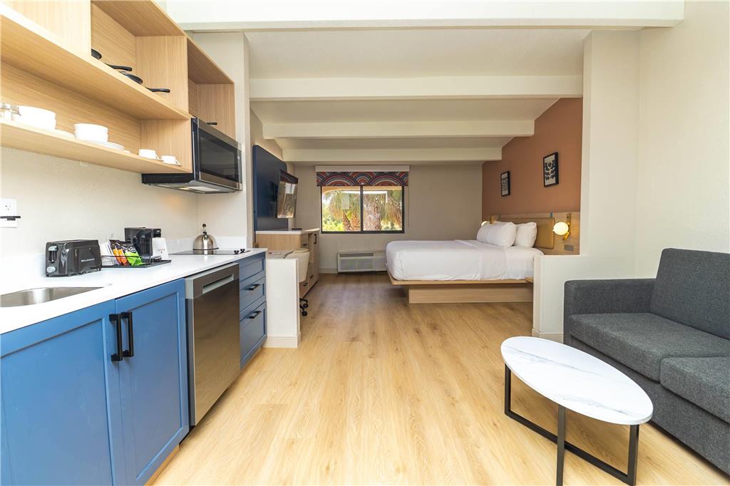 Ramada by Wyndham Davenport Orlando South - photo 18