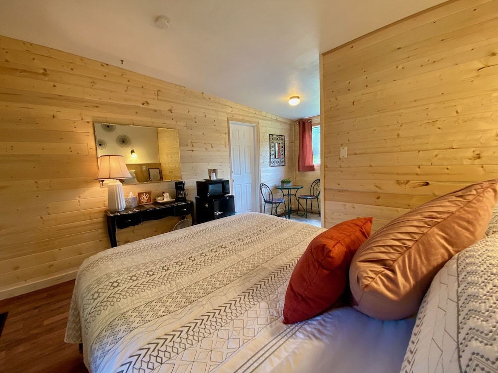 Emerald Valley Inn - photo 6