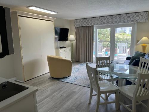 Summer Sands 105 by Sea Scape Properties in Wrightsville Beach, United States