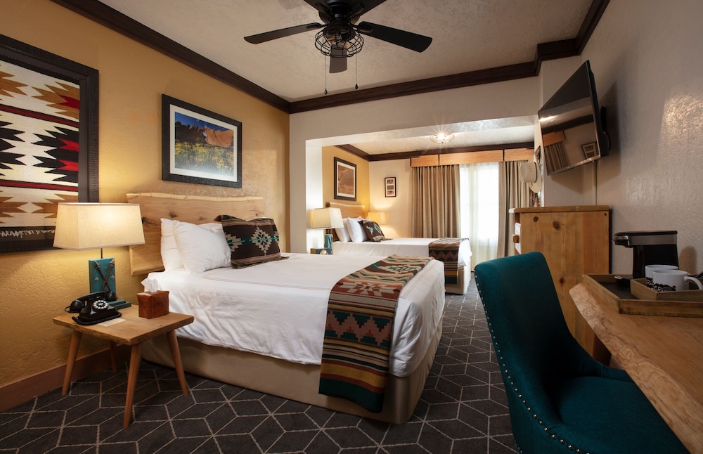 Hotel El Rancho - photo 9