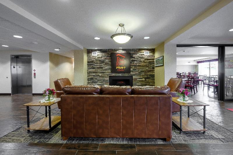 Red Roof Inn PLUS & Suites Malone - photo 11