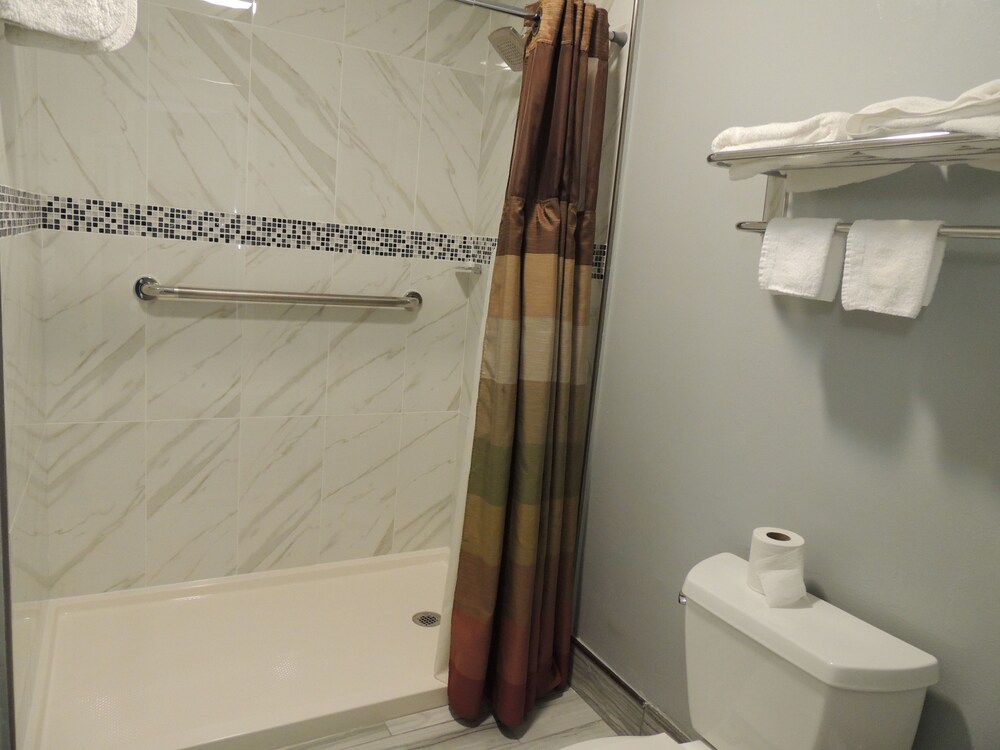 Pacific Inn of Redwood City - photo 45
