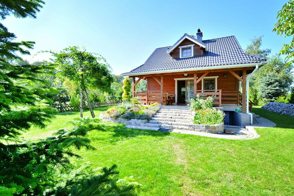 Holiday Home By The Lake Private Garden Oswino 17753450 — Chociwel