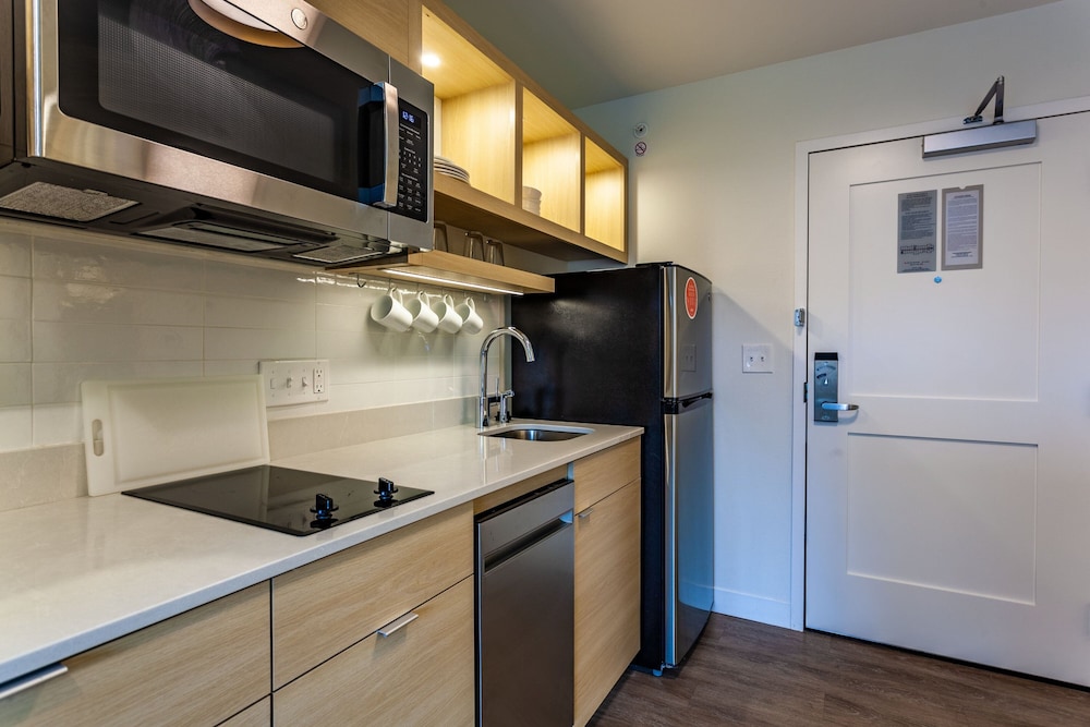 TownePlace Suites by Marriott Raleigh University Area - photo 39