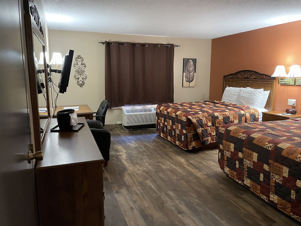 Southfork Motel - photo 8
