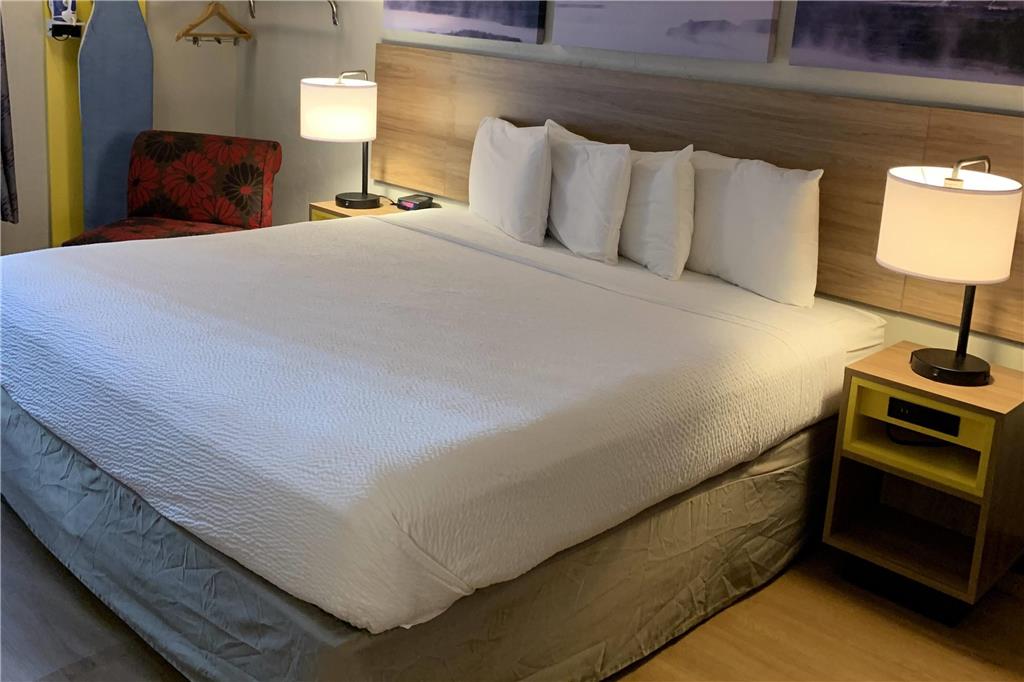 Days Inn by Wyndham Louisville Airport Fair and Expo Center - photo 18