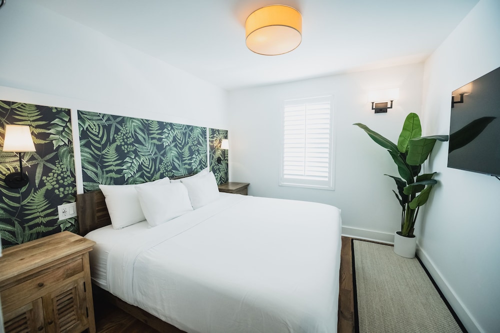 Marsh Hotel - photo 13