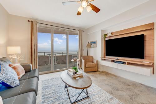 Luxurious Oceanfront Haven Newly Remodeled 1BR with All New Furnishings at the Wyndham Ocean Walk — 4-Star Luxury Hotel in Daytona Beach, United States