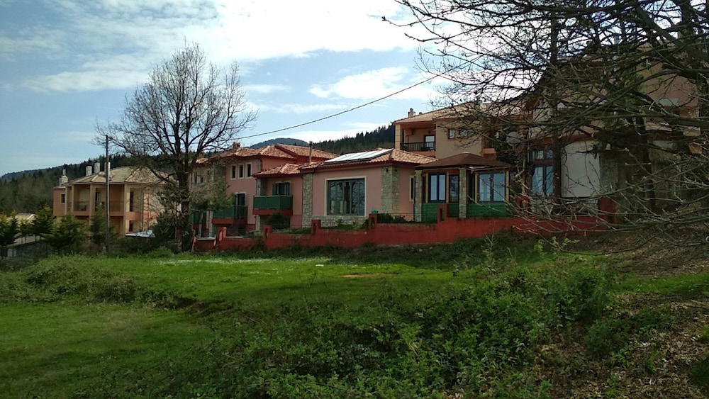 Oreiades Houses — Kryoneri — photo 2