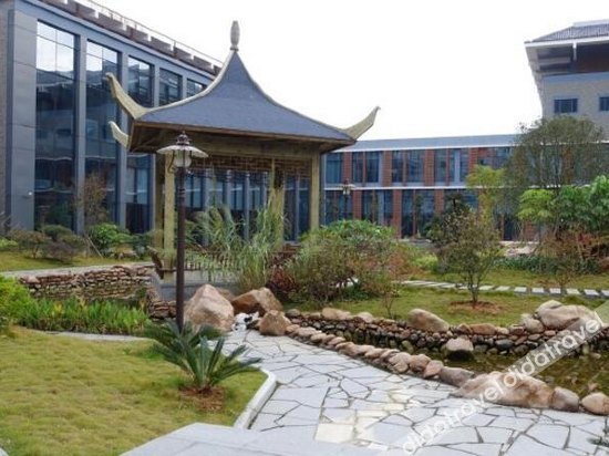 Kejia New Century Hotel — hotel in Linjiang