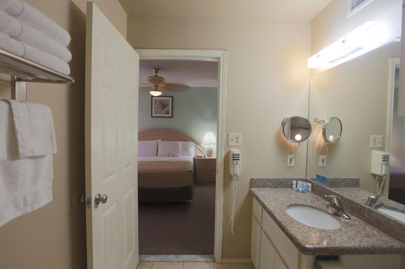 Victoria Palms Inn & Suites - photo 20