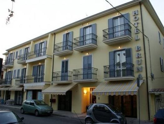 Hotel Bruna — hotel in Martinsicuro