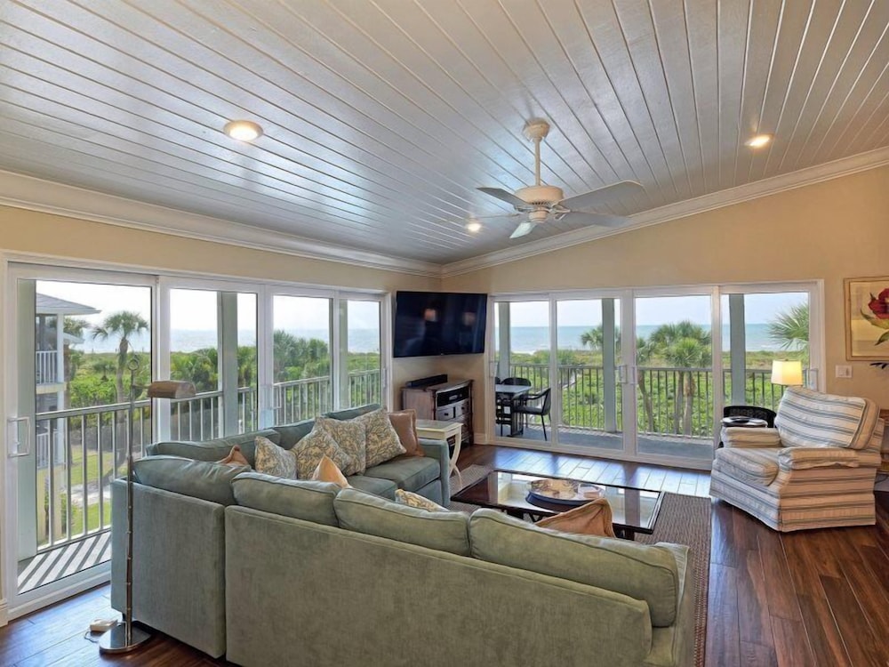 Surfside 12 C4 — Sanibel — photo 2