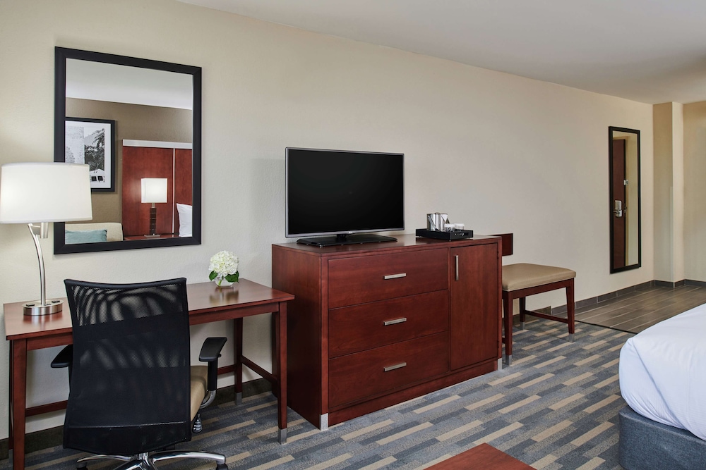 DoubleTree by Hilton Raleigh Crabtree Valley - photo 6