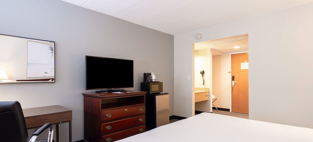 The View Inn & Suites - photo 14