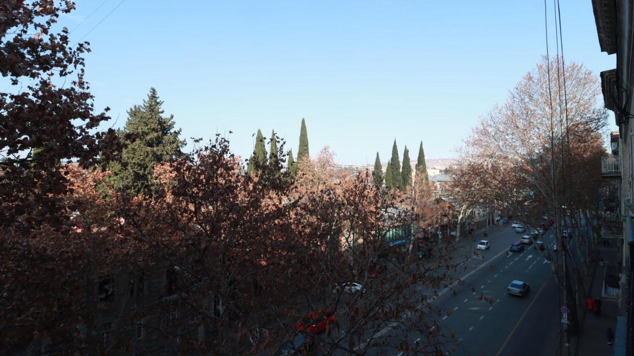 Stylish & Authentic 2BR Retreat in Central Tbilisi Wehost