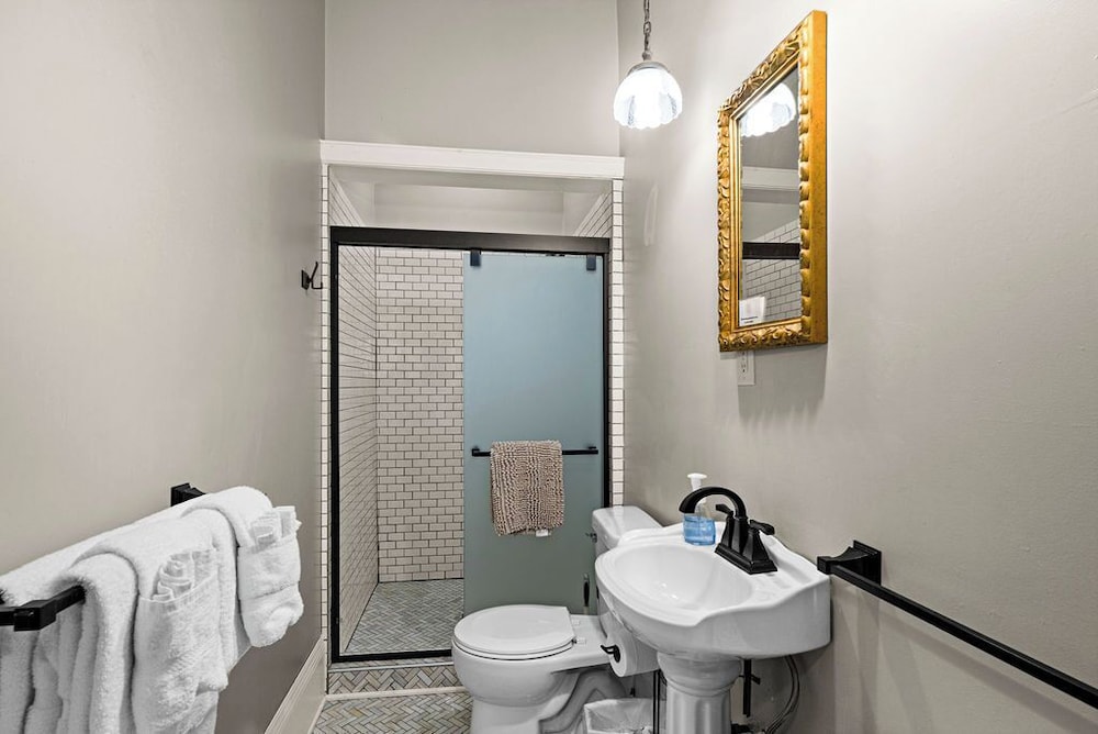 Historic Cotton Mansion Duluth Boutique Hotel - photo 44