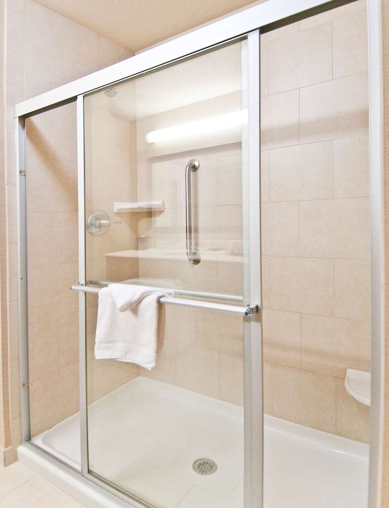Hampton Inn Maumelle AR - photo 15