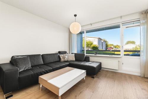 Perfect spacious 2 bedroom apartment near Sky Lagoon