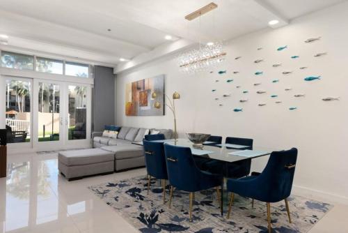 Exclusive Luxurious Ground Condo — 4-Star Luxury Hotel in South Padre Island, United States