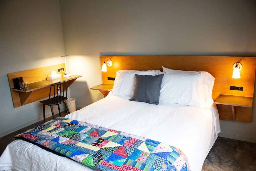 Travelers Hotel - photo 12