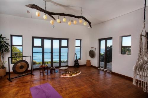 Ocean Sounds - carbon neutral hotel in Unknown City