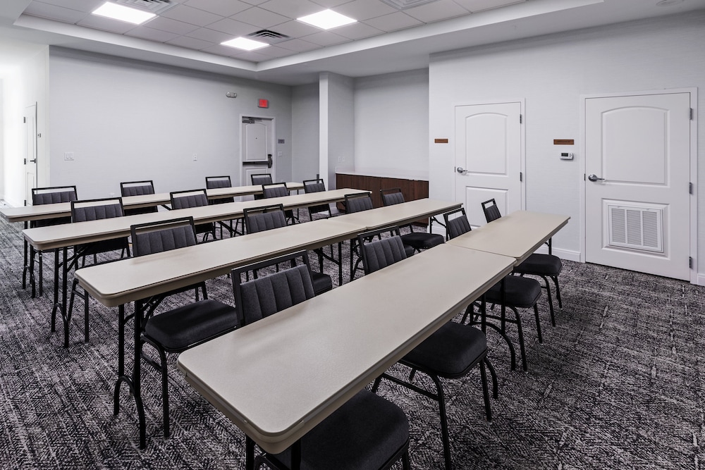 Staybridge Suites Portland by IHG - photo 33