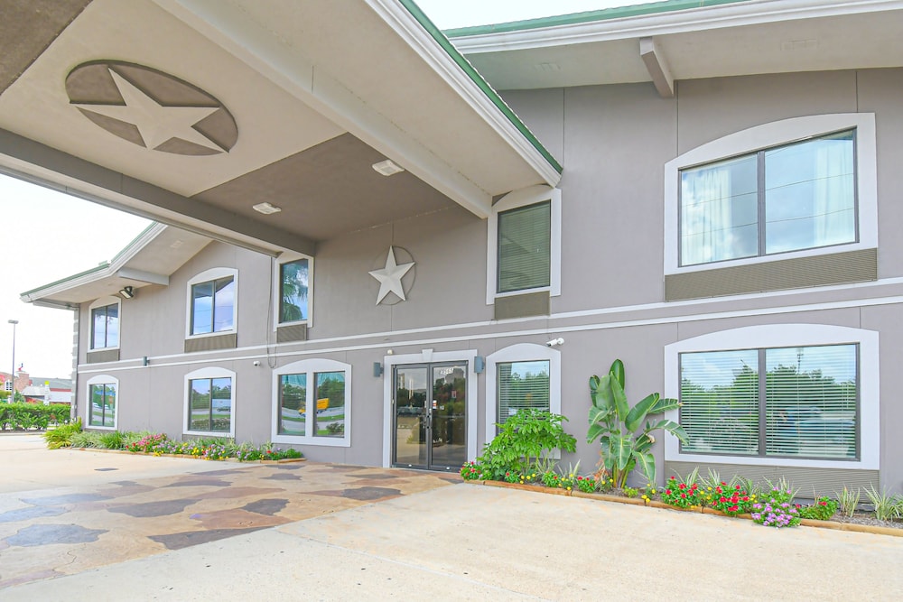 Hotel Shenandoah Woodlands Mall - photo 5