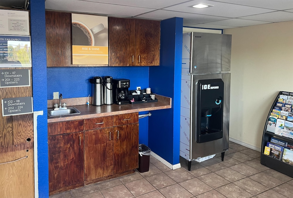 Motel 6 Ozark AR - photo 14