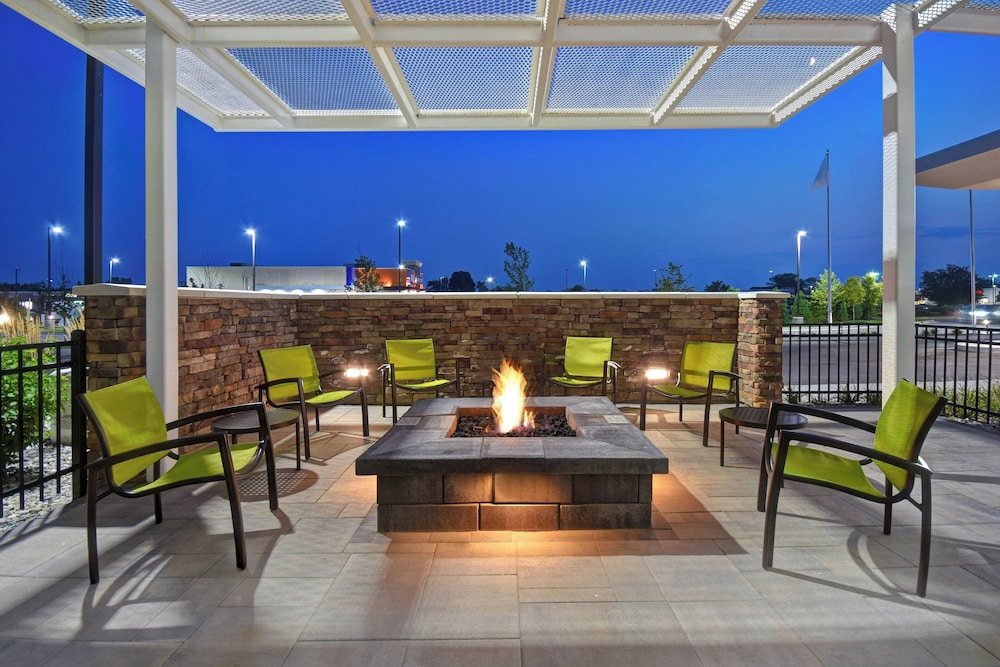 SpringHill Suites by Marriott Holland - photo 18