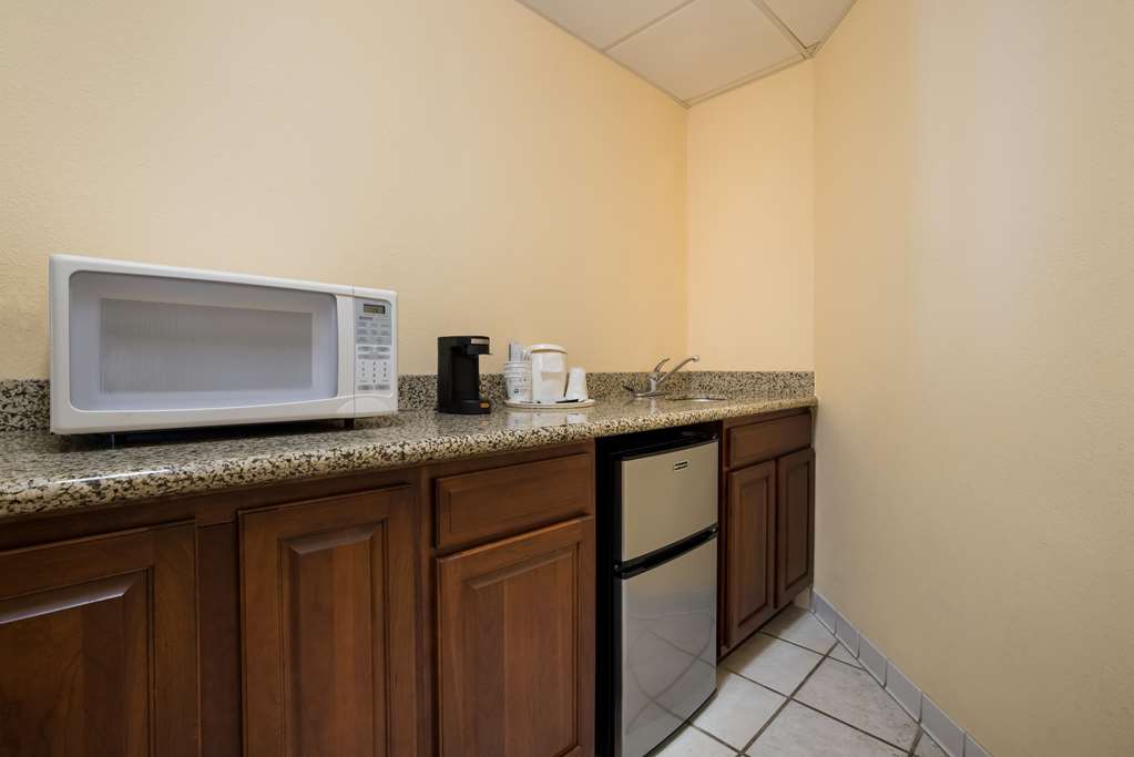 Best Western Grand Victorian Inn - photo 21