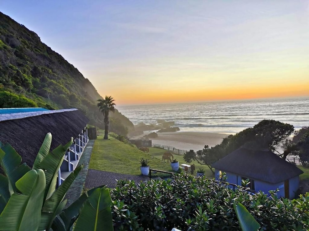 Ocean View Hotel - carbon neutral hotel in Mthatha