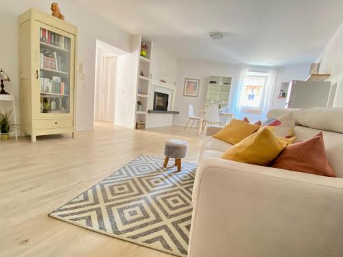 La casa di Ursula — 4-Star Luxury Hotel in Toscolano Maderno, Italy