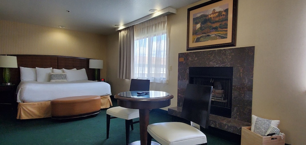 Rogue Regency Inn Medford Airport - photo 15