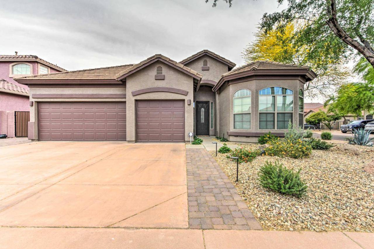 Private Pool and Hot Tub Family Home in Phoenix — 4-Star Luxury Hotel in Anthem, United States