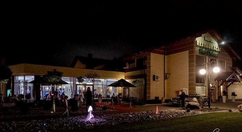 Hotel Pod Dębami — hotel in Ostrow Wielkopolski