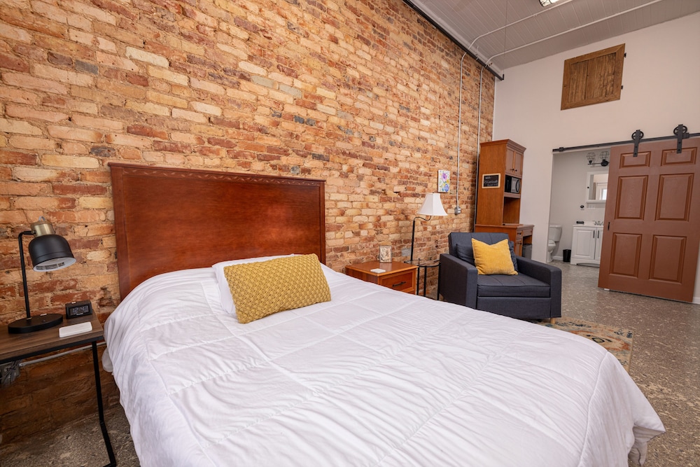 Hartwell Suites - photo 12