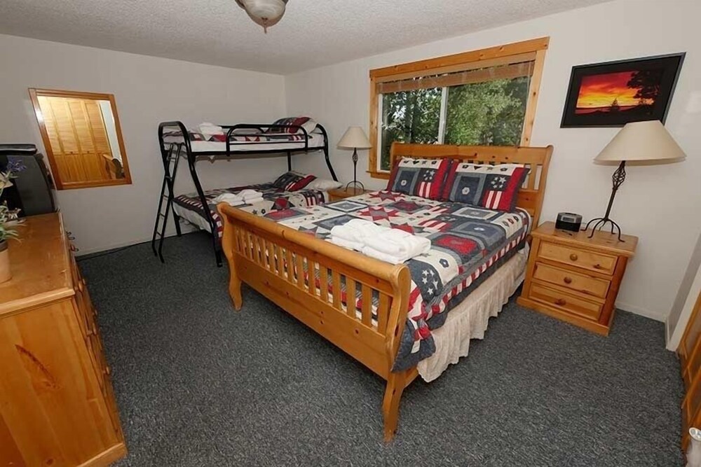 1247 Lester Street - photo 8