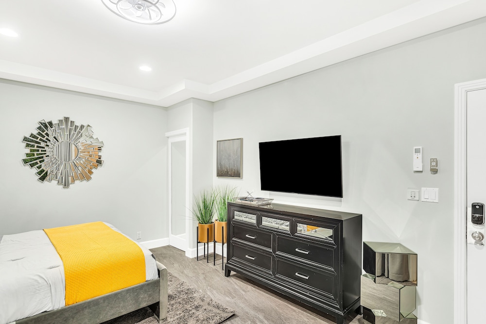 SW Beach Hotel - photo 31