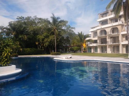 Habitaciones con baño privado en Departamento compartido en Club Santiago Manzanillo in Manzanillo, Mexico