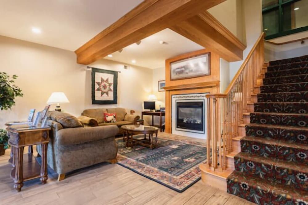 Lancaster Inn and Suites - featured photo