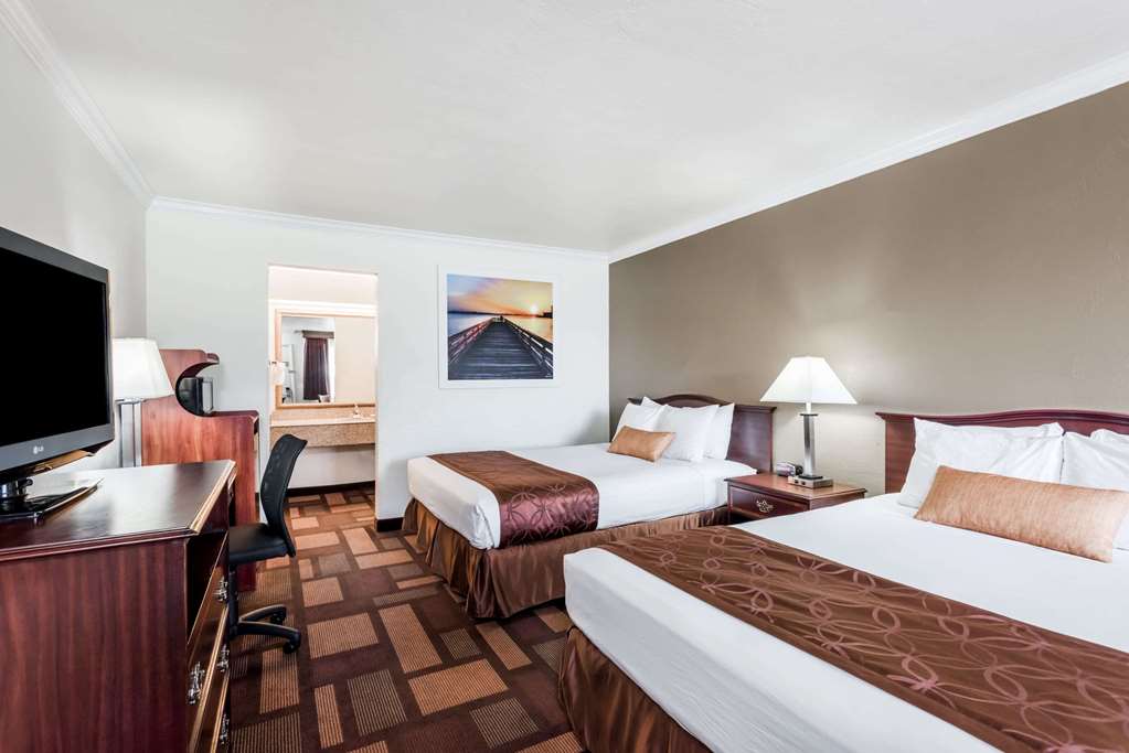 Days Inn & Suites by Wyndham Lodi - photo 6
