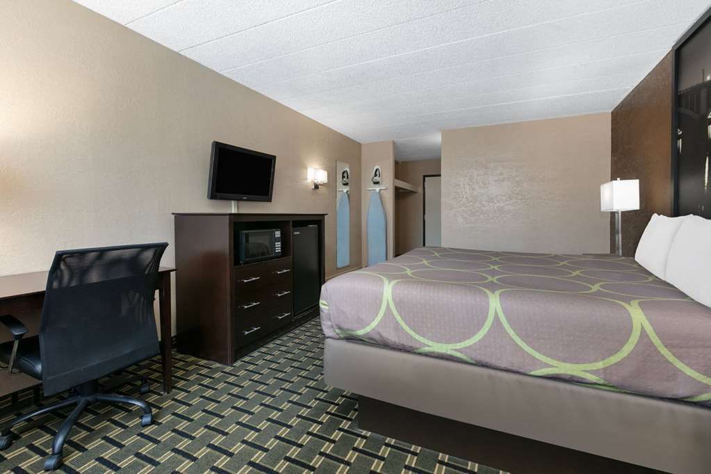 Super 8 by Wyndham Grand Prairie North - photo 26