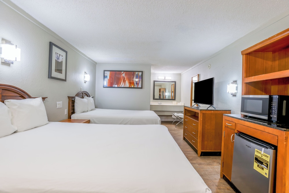 Cozy Garden Inn By OYO Hwy 40 Richmond - photo 21