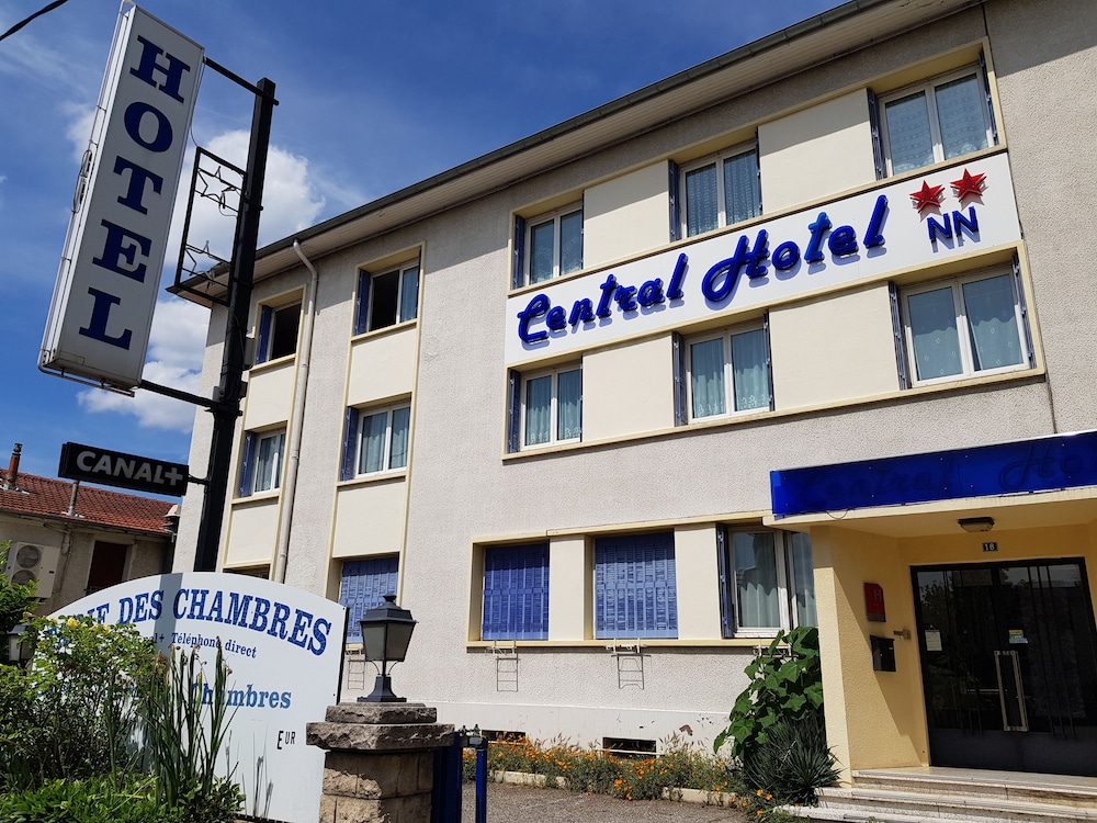 Central Hotel - carbon neutral hotel in Saint-Priest