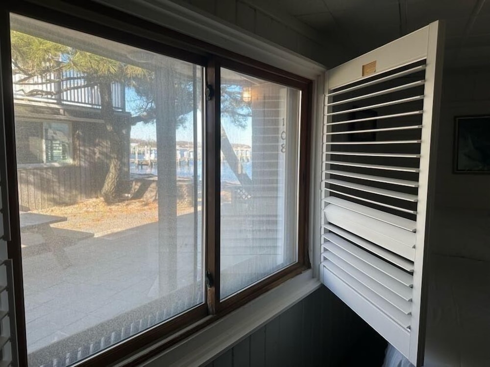 Vineyard Harbor Motel Private Beach - photo 411