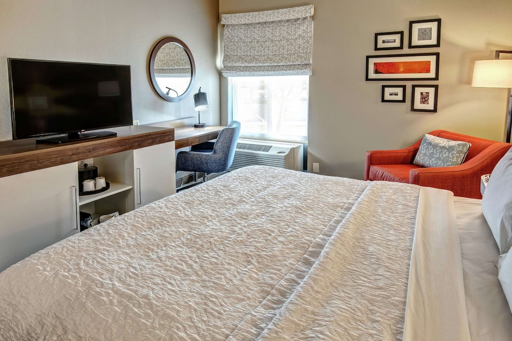 Hampton Inn Elizabeth City - photo 18