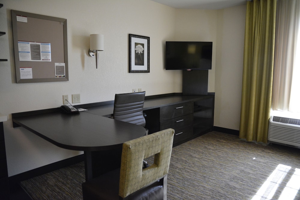Candlewood Suites Youngstown W I 80 Niles Area by IHG - photo 12